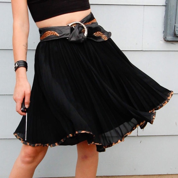 Vintage Leopard Trim Skirt - Picture 5 of 6